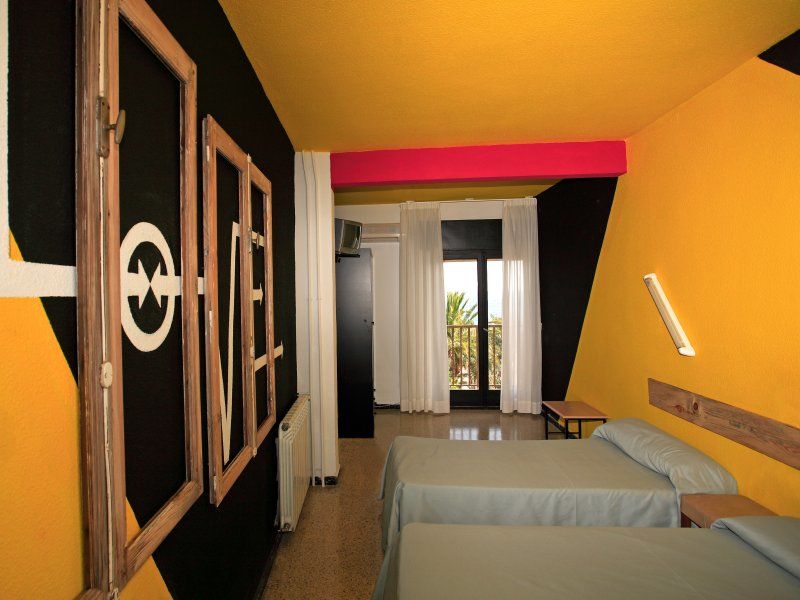 Casual Pop Art Benidorm Hotel Luaran gambar